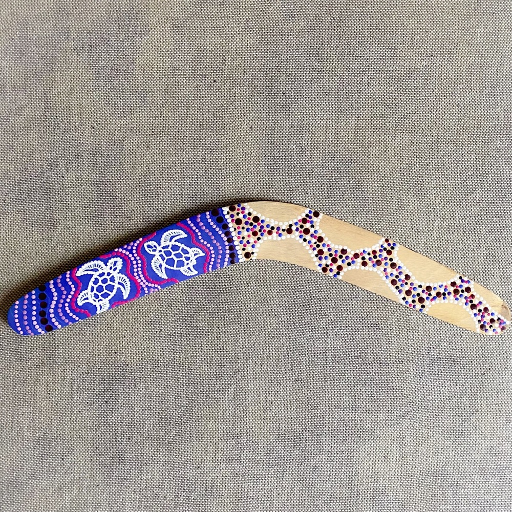 Artist Linda Loo Painted Boomerang from Australia 🇦🇺